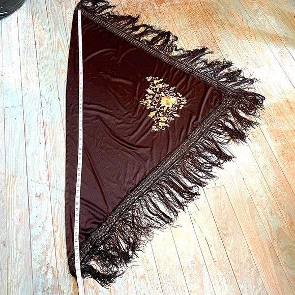 Vintage black silky fringed shawl - Picture 3 of 7